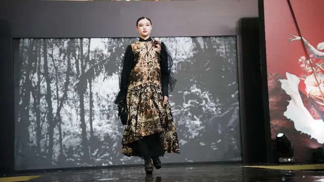  Kolaborasi dengan Desainer Nasional Langkah Awal Sasirangan Go International