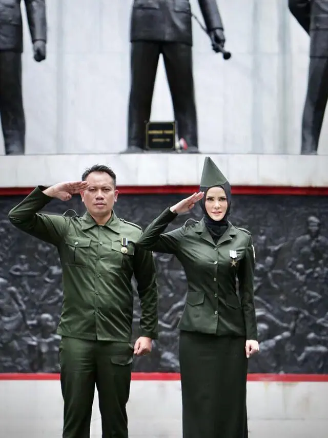 [Bintang] Angel Lelga dan Vicky Prasetyo