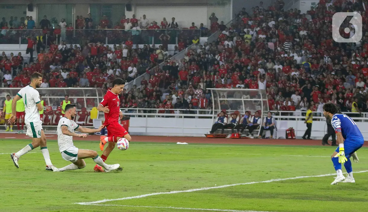 Kekalahan ini membuat posisi timnas Indonesia tertahan di peringkat kedua klasemen Grup F dengan raihan tujuh poin. (Liputan6.com/Herman Zakharia)