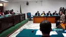 Suasana sidang terdakwa Antonius Bambang Djatmiko di Pengadilan Tipikor, Jakarta, Senin (20/4/2015). Antonius divonis pidana dua tahun penjara dan denda Rp100 juta subsider dua bulan kurungan. (Liputan6.com/Yoppy Renato)