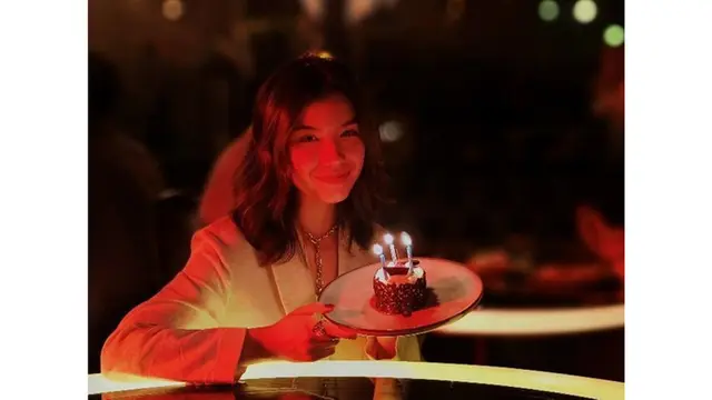 Foto tanpa Aura Light Portrait
