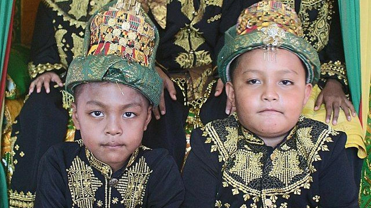 Cara Membuat Pantun Aceh Lucu dan Menghibur