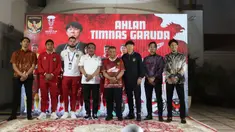 Skuad Timnas Indonesia mendapat dukungan moral sebelum berlaga di Piala Asia 2023. Kedutaan Besar RI di Qatar menyelenggarakan jamuan makan malam untuk Timnas Indonesia yang akan berlaga di Piala Asia 2023 di Wisma Duta, Doha, Qatar, Rabu (10/1/2024) malam waktu setempat. Acara yang hanya berlangsung sekitar satu setengah jam tersebut di hadiri oleh Duta Besar RI untuk Qatar, Ridwan Hassan, tokoh masyarakat dan perwakilan suporter yang tergabung dalam Ultras Garuda Qatar (UGQ). Piala Asia 2023 sendiri akan berlangsung mulai 12 Januari hingga 12 Februari di Qatar. (Dok. Kedubes RI Qatar)