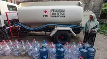 PMI Salurkan Air Bersih untuk Warga Terdampak Kekeringan di Kota Depok
