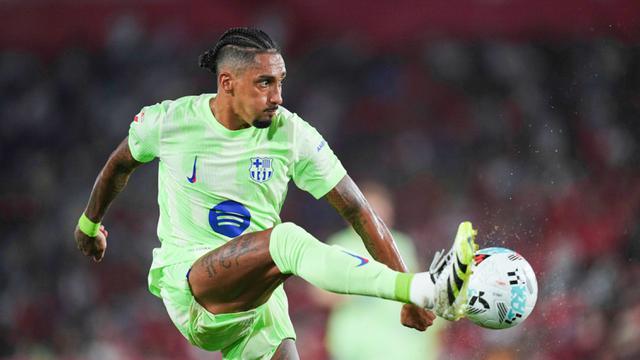 Foto: Diwarnai 2 Kartu Merah, Barcelona Lumat Real Mallorca di Liga Spanyol