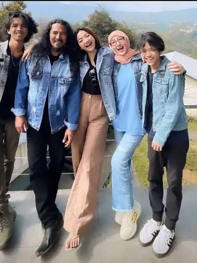 Rayakan Ultah Sang Ayah, Ini 6 Kebersamaan Glenca Chysara dan Rudy Chysara