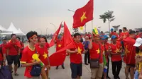 Tak Ada Timnas Indonesia, Stadion Pakansari Dimerahkan Suporter Vietnam dan Korsel