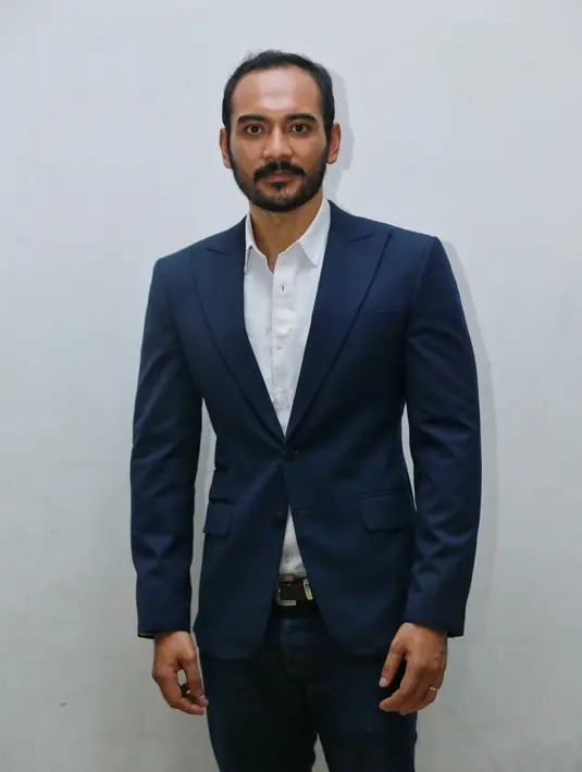 "Saat saya berumur 8 tahun, orangtua saya memutuskan untuk pindah ke Selandia Baru. Waktu itu ayah dan ibu saya tidak punya pekerjaan," ujarnya di kawasan Kuningan, Jakarta Selatan, beberapa waktu lalu. (Adrian Putra/Bintang.com)