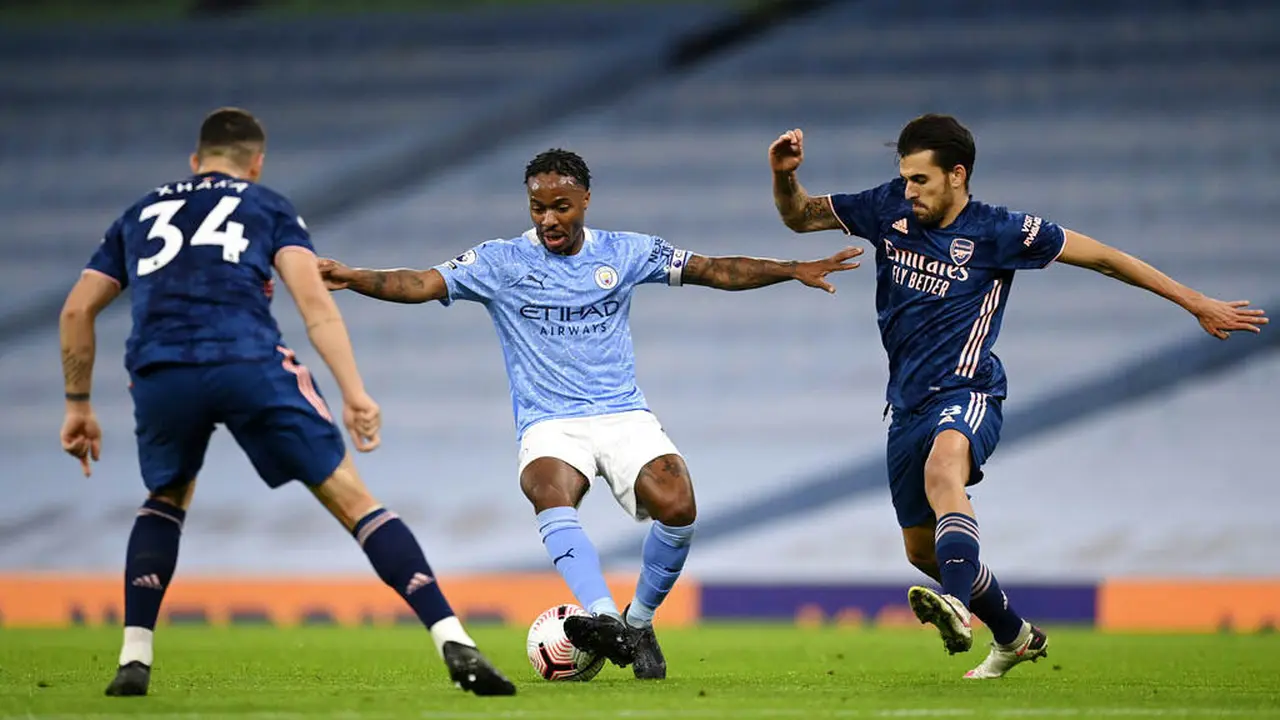 Raheem Sterling Bawa Manchester City Tundukkan Arsenal