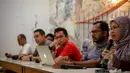 Sejumlah aktivis Koalisi Masyarakat Sipil yang terdiri dari Kontras, LBH Jakarta, YLBHI dan ICW memberi keterangan merespon penangkapan Penyidik KPK Novel Baswedan oleh Bareskrim Polri, di Jakarta, Jumat (1/5/2015). (Liputan6.com/Faizal Fanani)