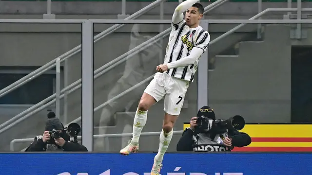 Cristiano Ronaldo yang Masih Lapar Gelar di Usia 36