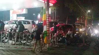 Kenaikan harga BBM, SPBU di Jakarta Selatan diserbu. (Liputan6.com/Taufiqurrohman)