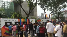 Pembeli tiket mulai mengantre untuk menukarkan tiket menonton pembukaan Asian Games 2018 (Liputan6.com/Muhammad Adiyaksa)