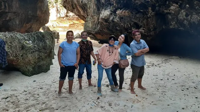 Pantai Suluban Bali atau Blue Point