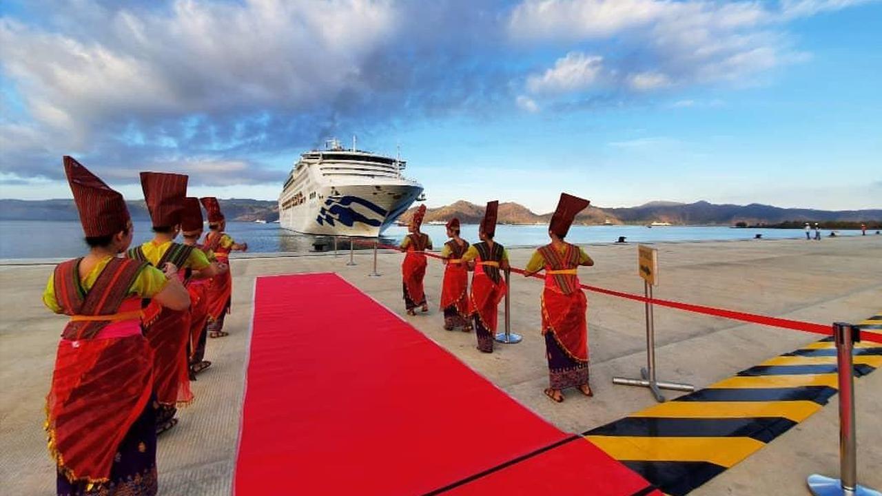 Dermaga di Pelabuhan Gili Mas sepanjang 440 meter telah rampung dibangun oleh PT Pelabuhan Indonesia (Pelindo) III dan siap untuk disandari kapal pesiar Sun Princess.