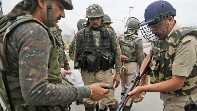 Usai Salat Idul Fitri, Bentrokan Pecah di Srinagar