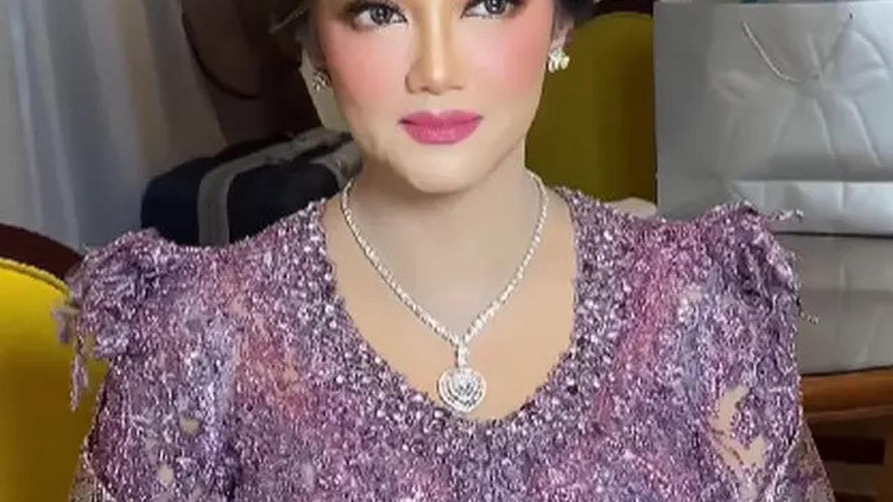 Potret Model Kebaya Ungu yang Dipakai Bella Saphira, Elegan dan Anggun