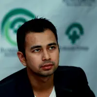 Foto preskon Raffi Ahmad dan Nagita Slavina (Gigi) (Wimbarsana/bintang.com)