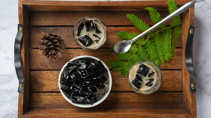 Tidak Hanya Segar, Ini 5 Manfaat Cincau untuk Kesehatan Tubuh - Cover