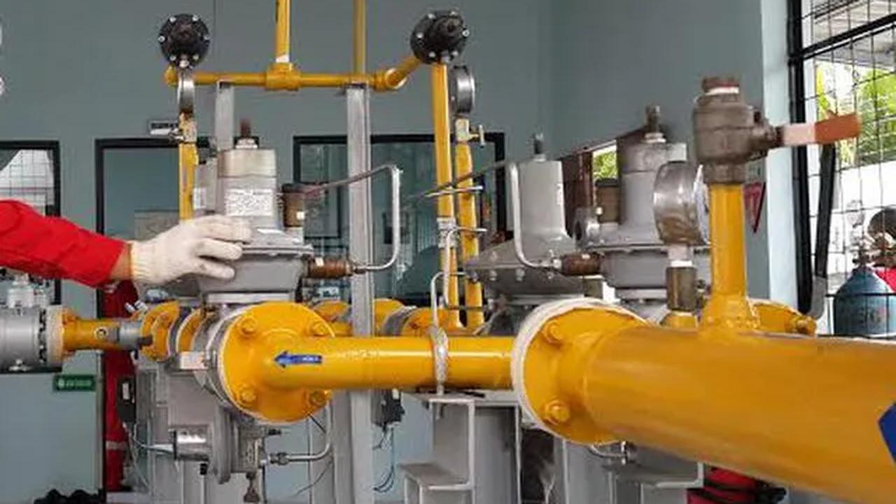 Di Jawa bagian barat terbentang pipa gas 3.223 Km yang terbagi 1.811 km pipa baja dan 1.412 pipa PE, dengan ditopang 351 stasiun pembagi dan 3 stasiun offtaker.