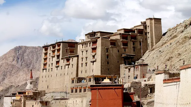 Leh Palace