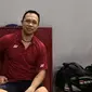 Pelatih Ganda Campuran Indonesia, Richard Mainaky saat sesi latihan jelang All England di Pelatnas Cipayung, Kamis (2/3/2017). (Bola.com/Nicklas Hanoatubun)