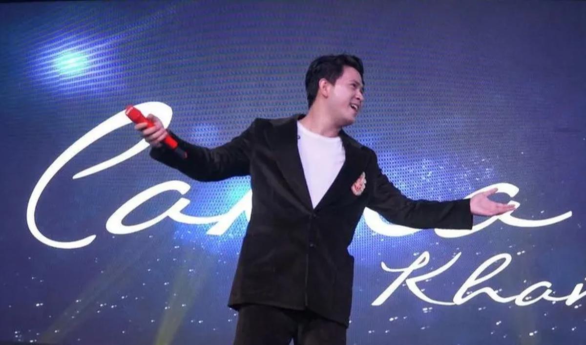 Cakra Khan mengawali karier sebagai penyanyi sejak tahun 2012. Namanya langsung melejit saat merilis lagu Harus Terpisah.