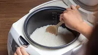 5 Penyebab Nasi Benyek di Rice Cooker dan Cara Mencegahnya