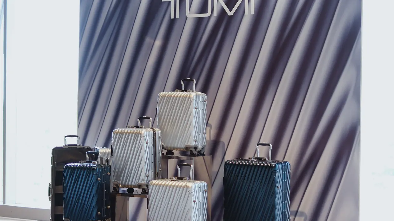 TUMI 19 Degree Collection