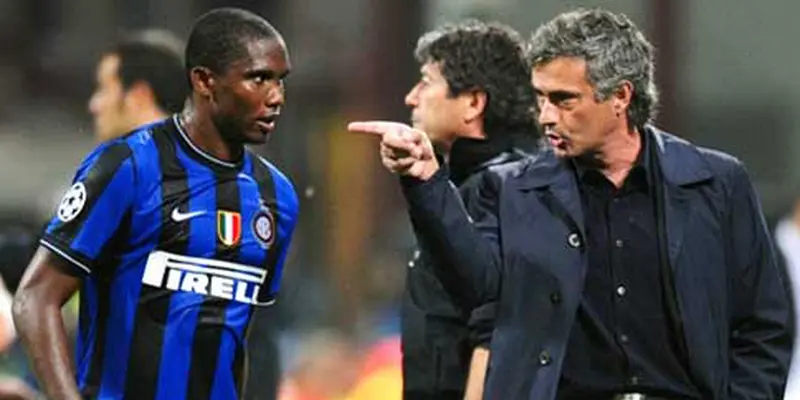 Eto'o dan Mourinho (© AFP 2009)