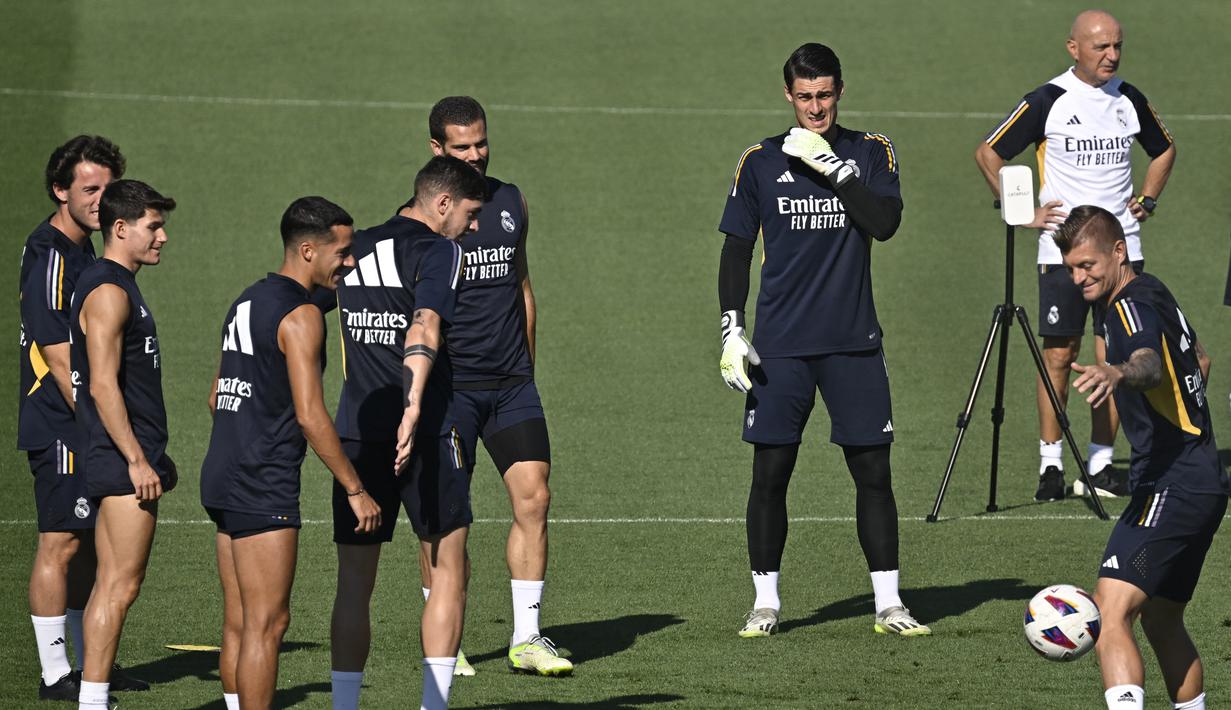 Kiper baru Real Madrid pinjaman dari Chelsea, Kepa Arrizabalaga siap menjalani debut saat Los Blancos tandang ke markas Celta Vigo. (JAVIER SORIANO / AFP)