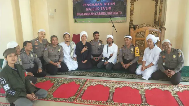 Vokalis Pas Band, Yuki, Berdakwah di Jeneponto