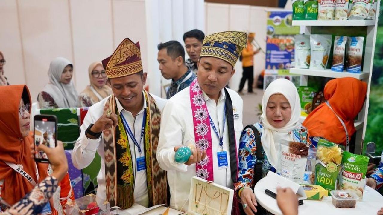 Fakta Unik: Bupati Solok Ungkap Strategi Jitu Perkenalan Potensi Daerah di APKASI Otonomi Expo 2025