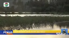 Perbarui informasi Anda bersama Fokus edisi (07/1) dengan beberapa topik di antaranya, Banjir Luapan Sungai Rendam Jalur Lintas Sumatra, Biaya Perjalanan Ibadah Haji Turun, PSSI Pecat Shin Tae-Yong.