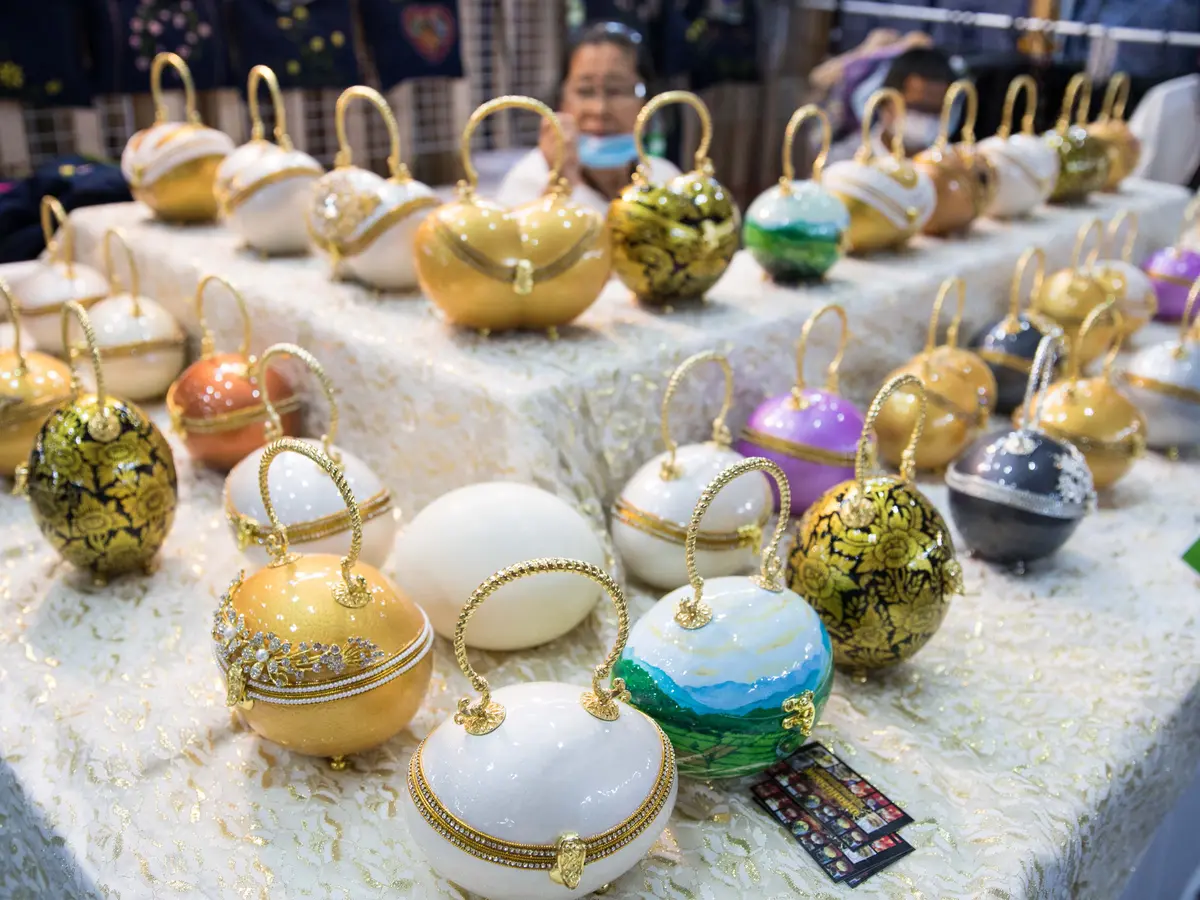 FOTO: Aneka Kerajinan Tangan Bernilai Seni Dipamerkan di Thailand - Photo  Liputan6.com