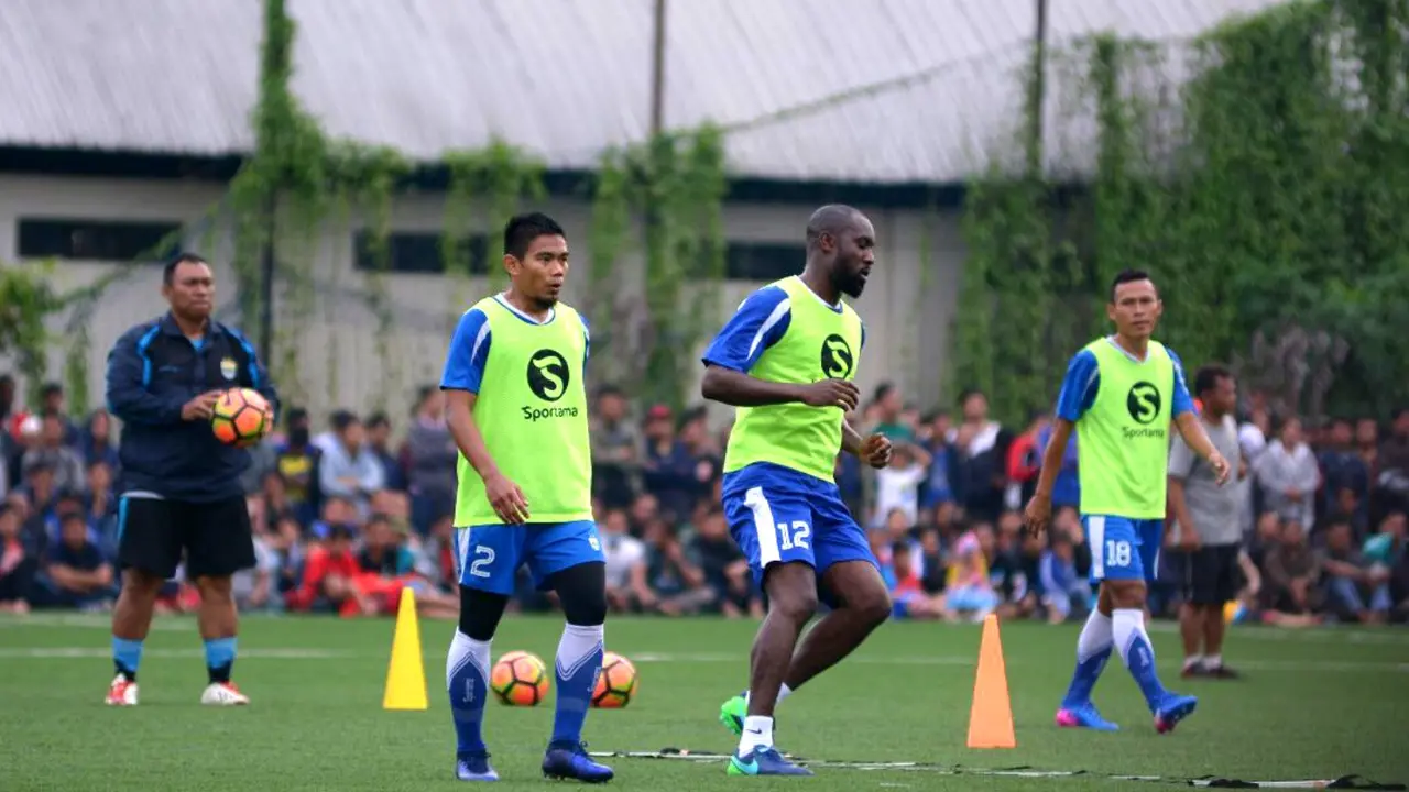 Carlton Cole Persib