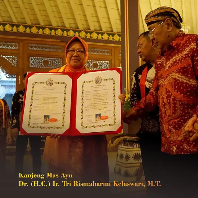 7 Momen Tri Rismaharini Terima Gelar Bangsawan Dari Keraton Surakarta