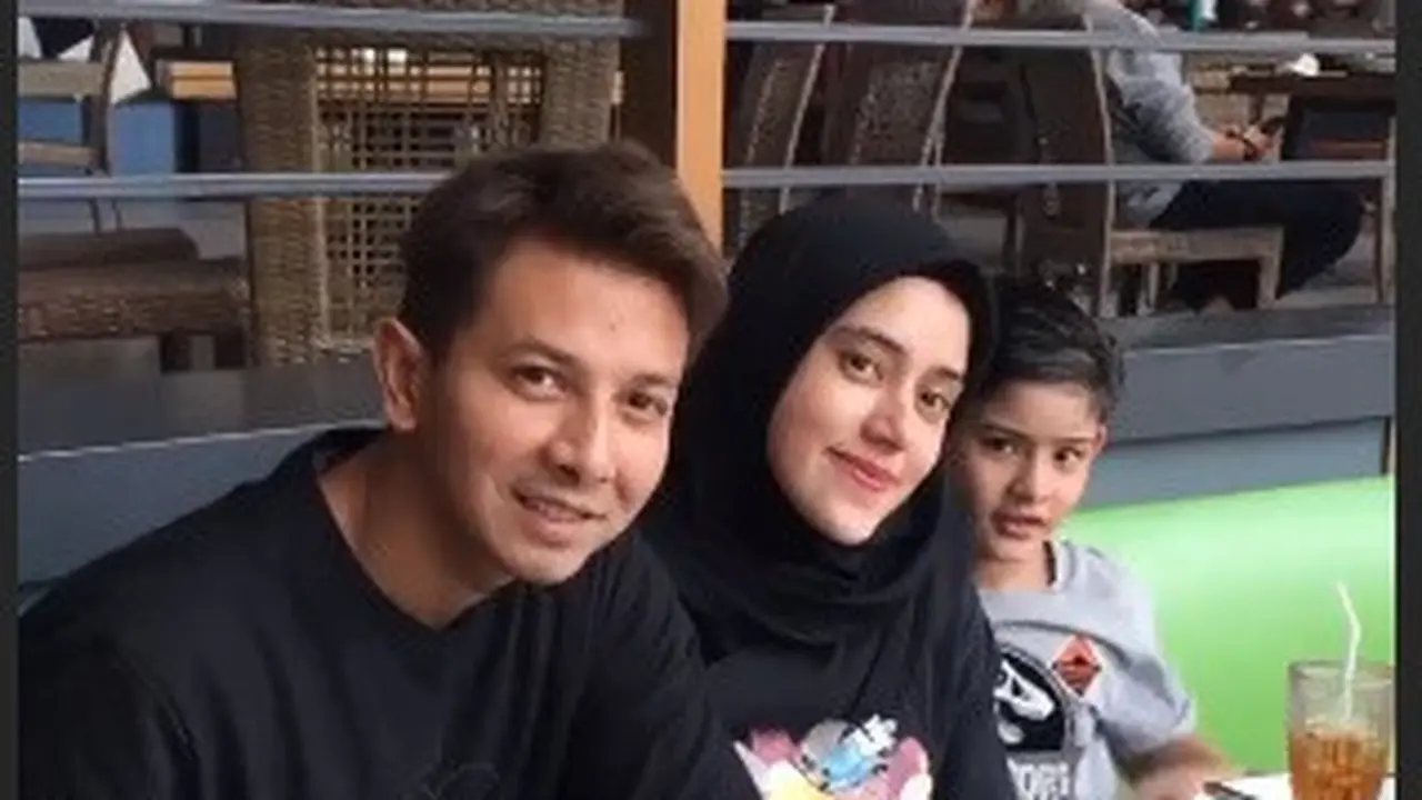 7 Momen Liburan Fairuz A Rafiq dan Sonny Septian Ke Bogor, Naik Unta Bareng Anak