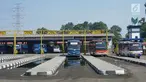 Suasana aktivitas di sekitar Terminal Jatijajar, Depok, Jawa Barat, Selasa (18/6/2019). Pemerintah Kota Depok melalui Dinas Perhubungan melarang jasa transportasi online mengambil penumpang di Terminal Jatijajar. (Liputan6.com/Immanuel Antonius)