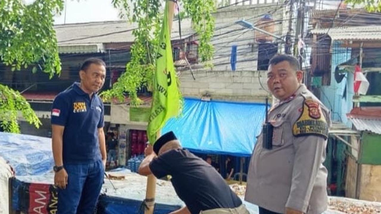 Total 109 Bendera dan Atribut Ormas Ditertibkan di Jakpus