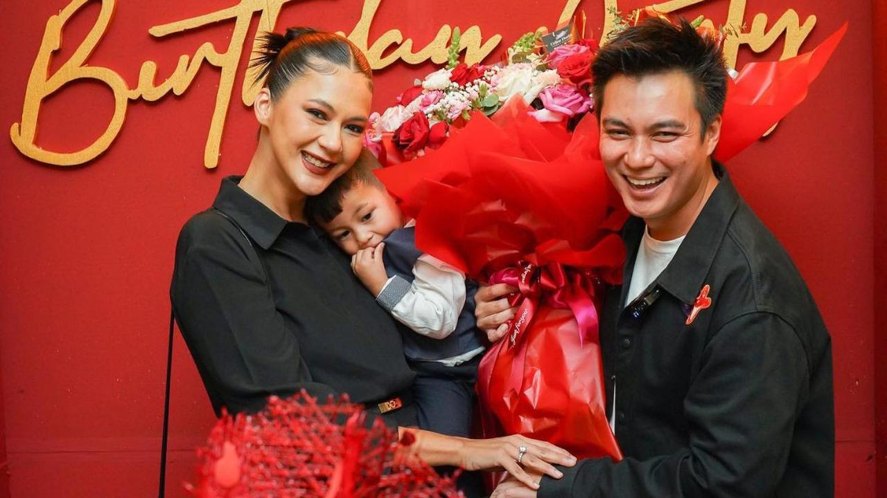 Baim Wong sempat menulis pesan romantis untuk sang istri di momen ulang tahunnya.