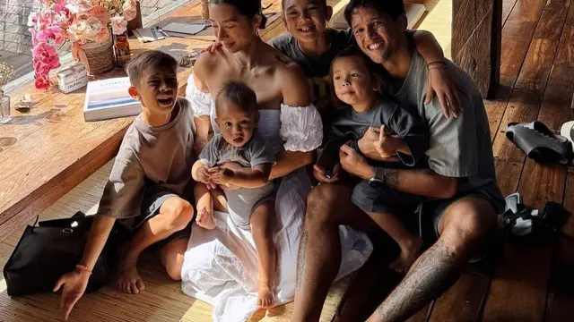 Potret Jennifer Kurniawan dan Irfan Bachdim (Sumber: Instagram/@jenniferbachdim)