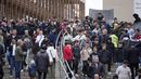 Umat Muslim pergi setelah shalat Jumat di Masjid Pusat Cologne di Cologne, Jerman, Jumat (14/10/2022). Panggilan Azan untuk pertama kali dikumandangkan dari salah satu masjid terbesar Jerman di Cologne pada Jumat - tetapi dengan volume terbatas. Ini adalah bagian dari proyek yang disepakati dengan pihak berwenang di kota yang memiliki salah satu komunitas Muslim terbesar di negara itu. (AP Photo/Martin Meissner)