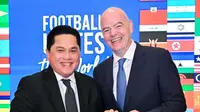 Ketua Umum PSSI Erick Thohir dan Presiden FIFA Gianni Infantino bertemu jelang Olimpiade 2024. (Instagram Erick Thohir)