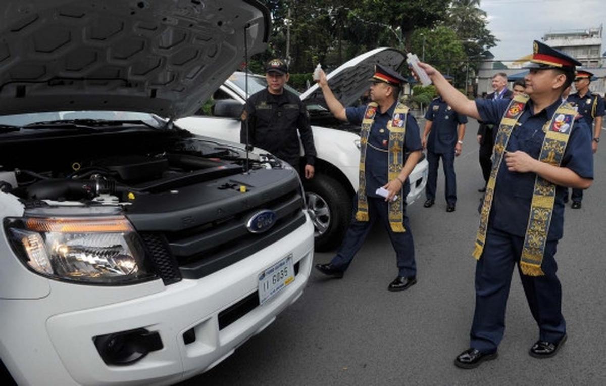 Penyiraman air suci senjata pengamanan KTT APEC Filipina