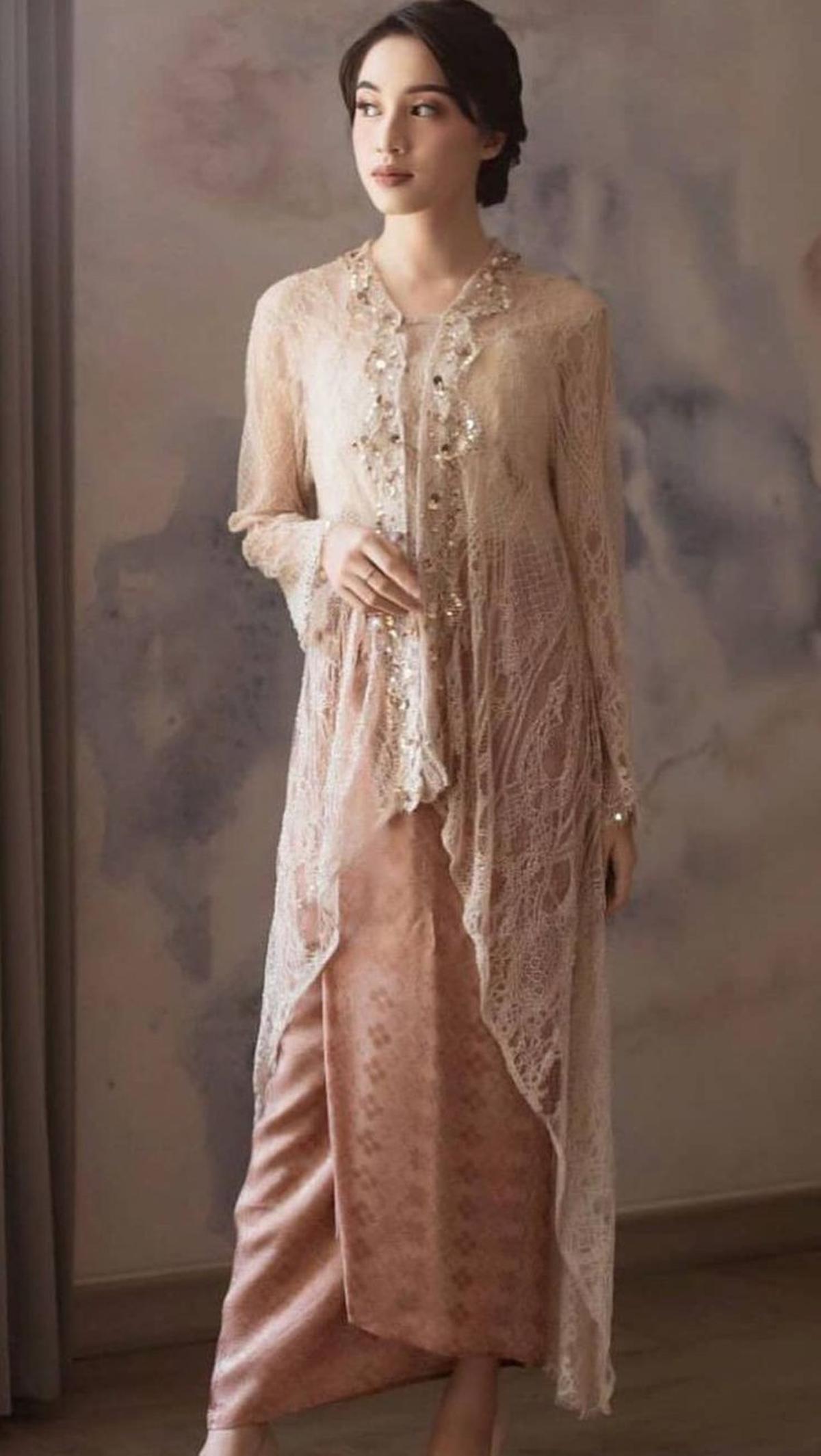 <b>Pilih Model Kebaya Sesuai dengan Seleramu</b>