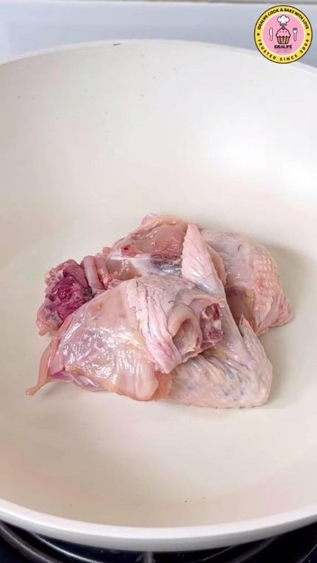 Panaskan Panci Penggorengan
