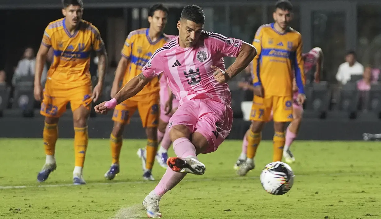 Dua gol penalti Luis Suarez bawa Inter Miami menang atas Tigres UANL dalam laga perempat final Leagues Cup 2025 di Chase Stadium, Florida, Rabu (20/08/2025) waktu setempat. (AP Photo/Lynne Sladky)