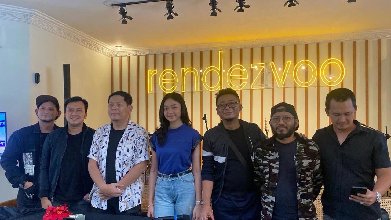 Andika Naliputra kembali ke panggung musik dengan membentuk band baru bernama Think A Belle.