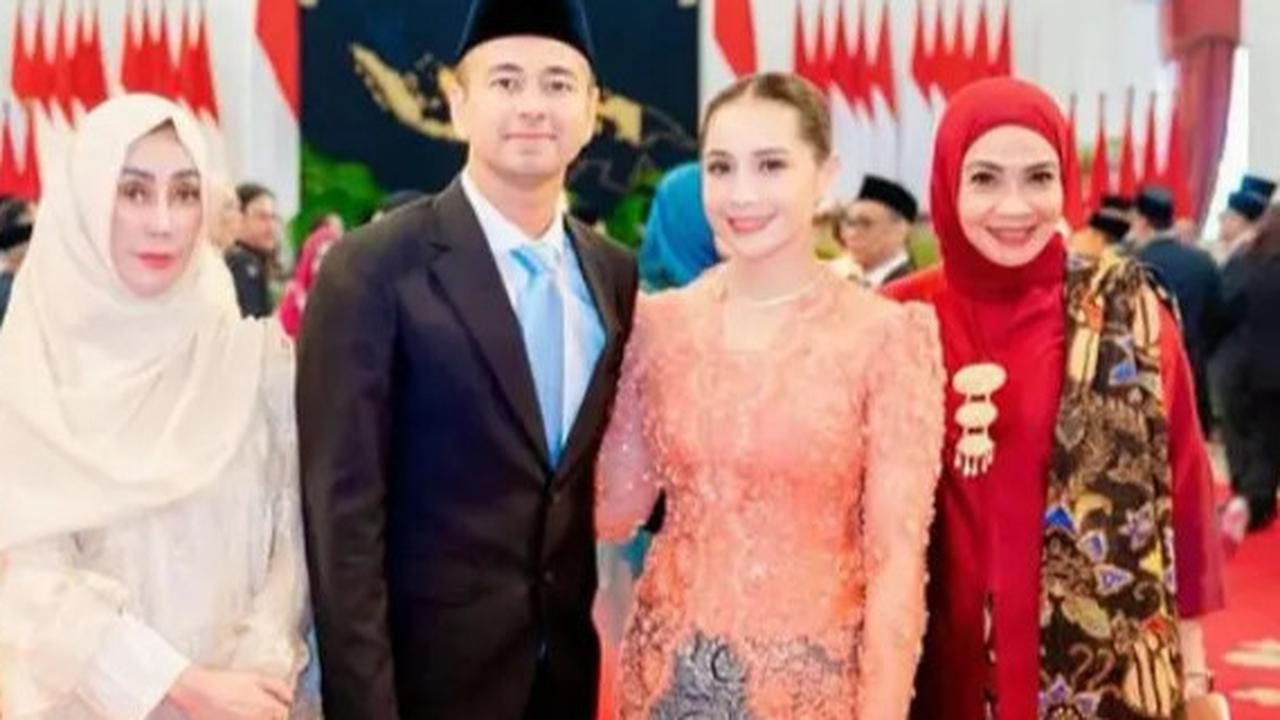 10 Gaya Mewah Selebriti dan Ibu Pejabat di Acara Pelantikan, Tenteng Tas Seharga Mobil